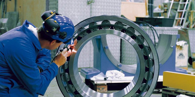 Installation and removal